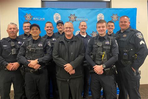 Leawood Police (@LeawoodPolice) .